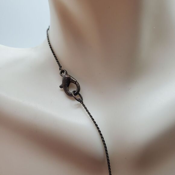 Antique pearl floating necklace classic look staple piece - Picture 3 of 3